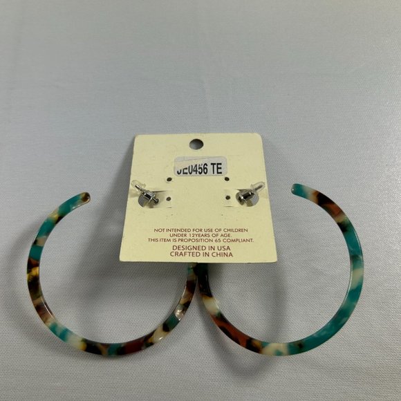 Pomina Womens Earrings Acrylic Post Hoops Tortoise Shell Pattern New on Card - Picture 4 of 5